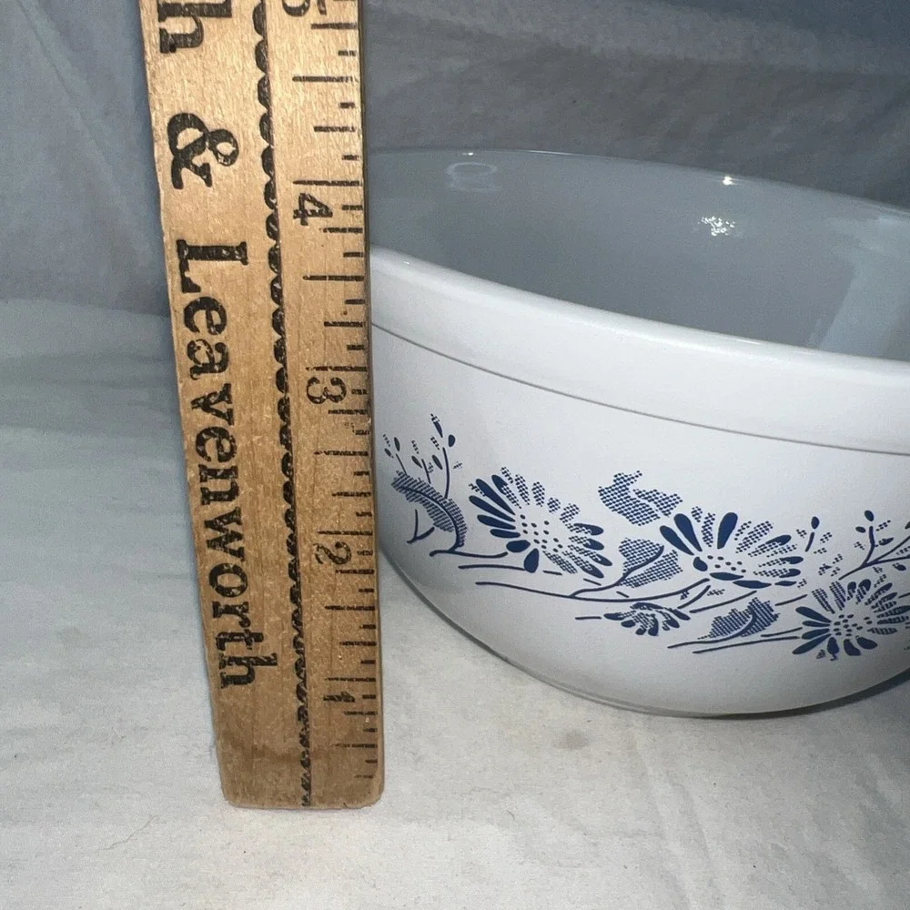 Pyrex Vintage Colonial Mist Mixing Bowl Blue White Ombre Floral MCM Kitchenware